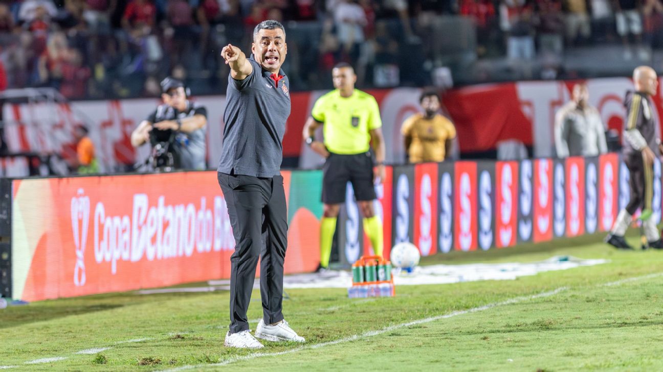 Jair Ventura fala sobre futuro no Vitória após eliminação