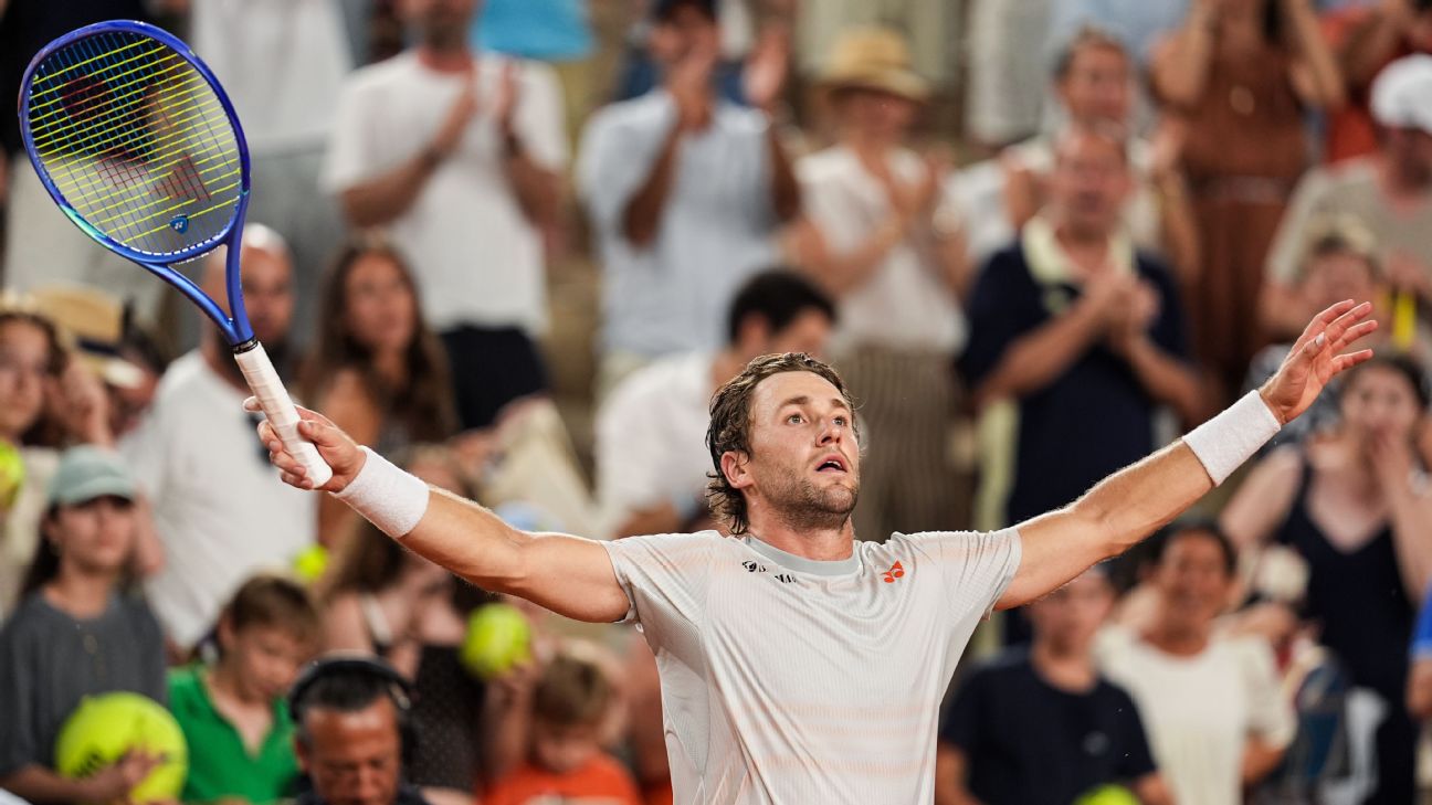 Casper Ruud elogia João Fonseca antes do duelo em Roland Garros