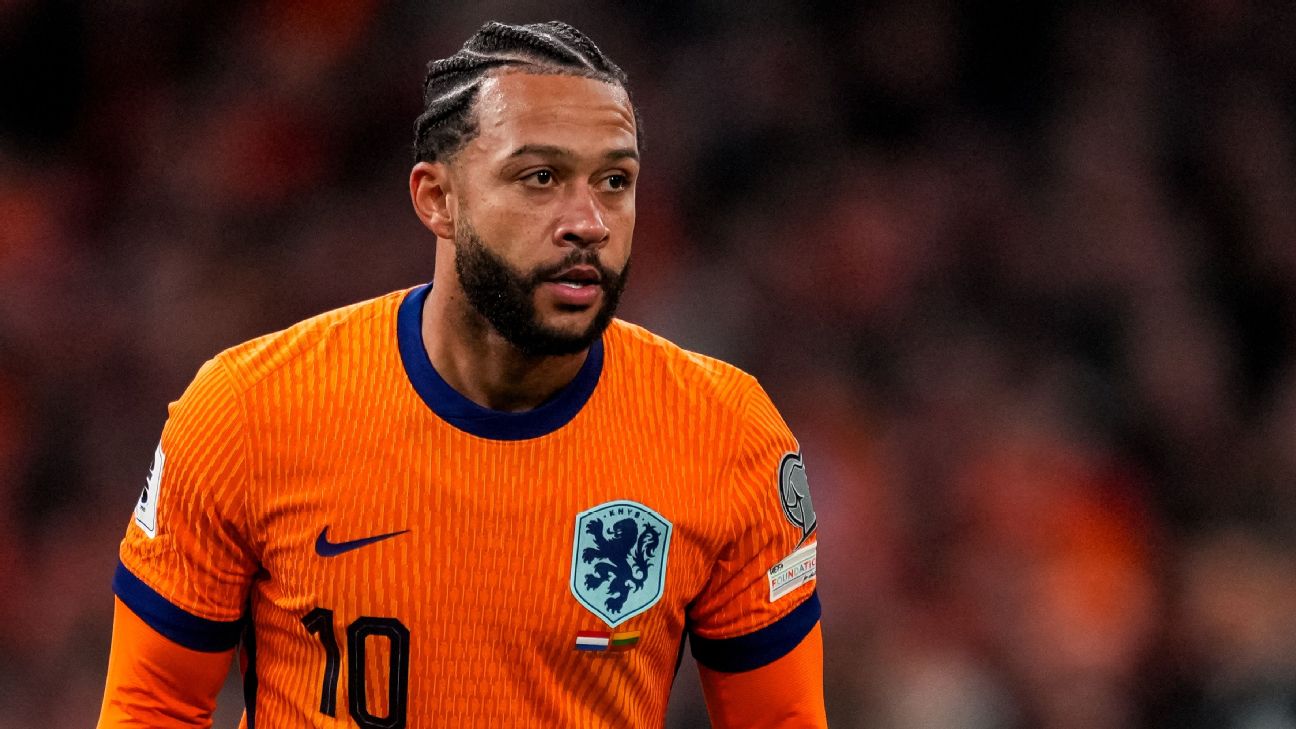 Meia-atacante holandês Memphis Depay durante partida da Holanda contra a Lituânia, na Johan Cuyff Arena, em Amsterdã (HOL), pelas eliminatórias europeias para a Copa do Mundo de 2026