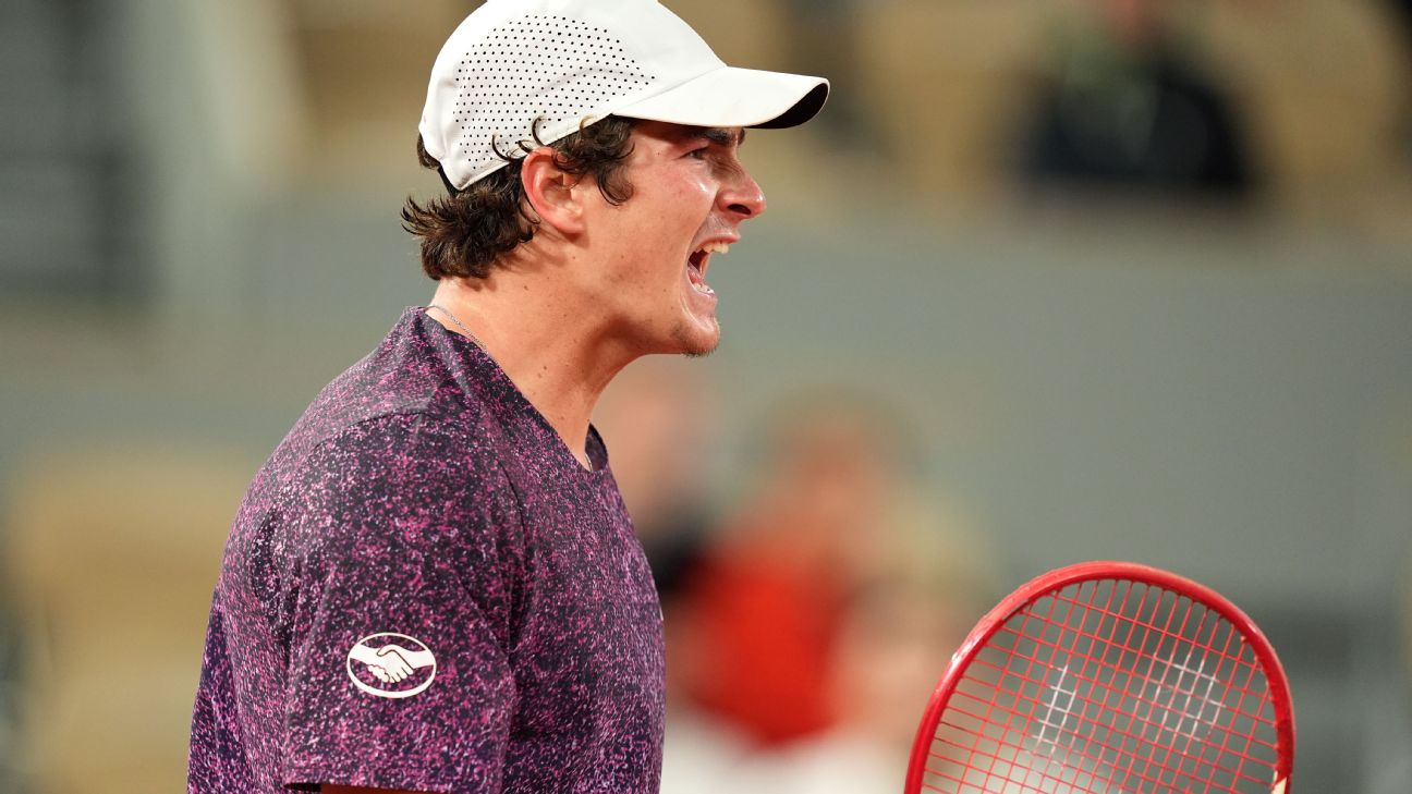 João Fonseca x Jakub Mensik: quartas de final de Roland Garros