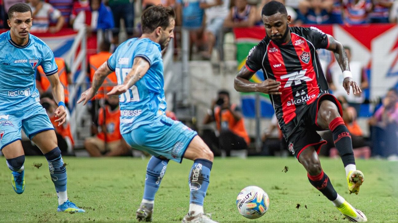 Jogadores de Fortaleza e Vitória durante final da Copa do Nordeste