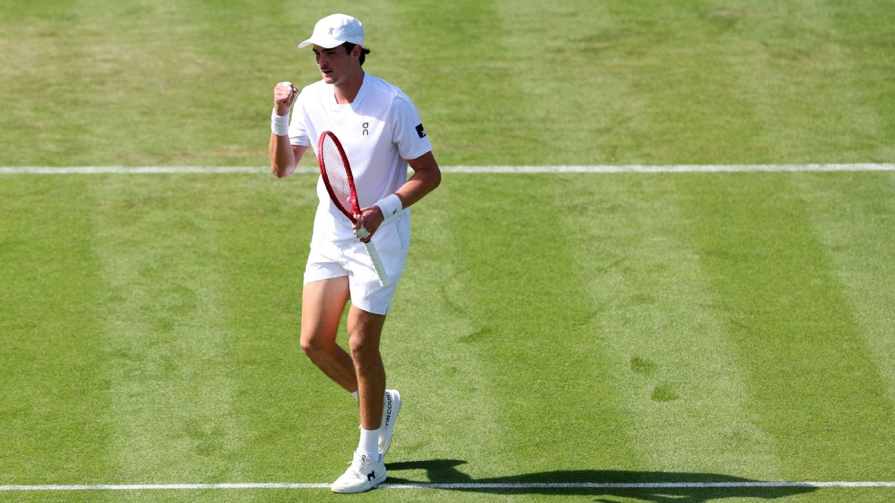 Wimbledon: João Fonseca avança com vitória sobre Bautista Agut
