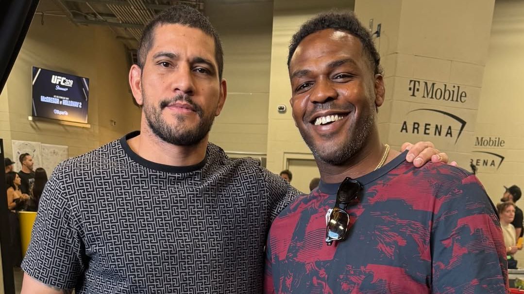 Jon Jones se explica e pede desculpas a Poatan no UFC 329