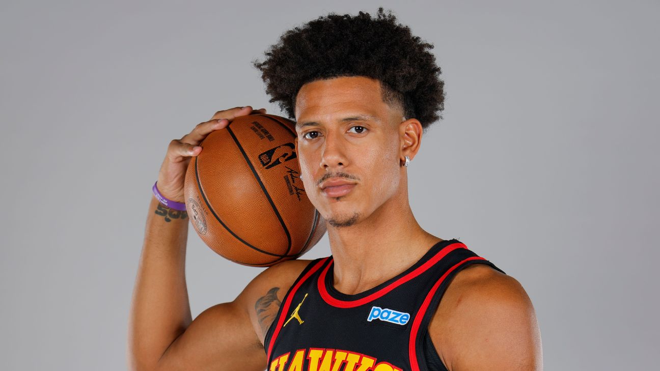Jalen Johnson ficou a 2,1 assistências de ter média de triplo-duplo na última temporada